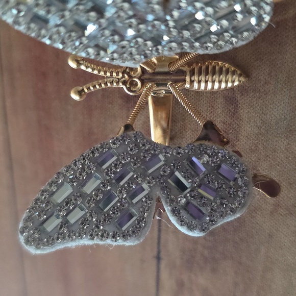 Butterfly Hair Clip Gold and Silver - Picture 3 of 9